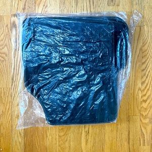 Brand New Unopened Authentic Land Rover Discovery (2015-2019) Carpet Floor Mats